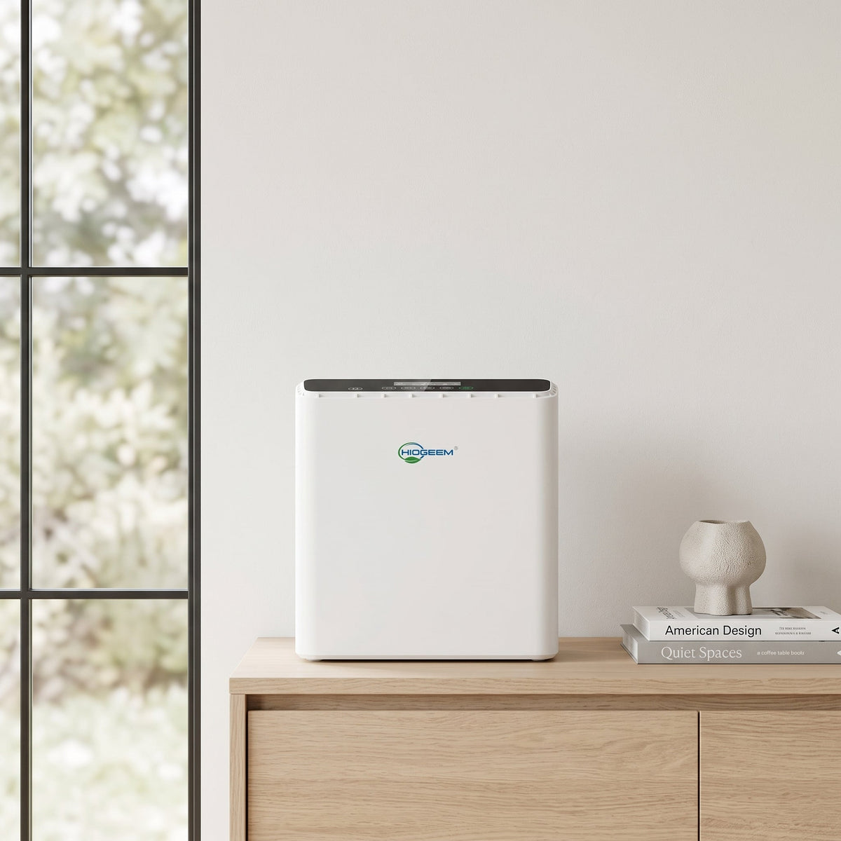 Small portable oxygen concentrator with continuous flow